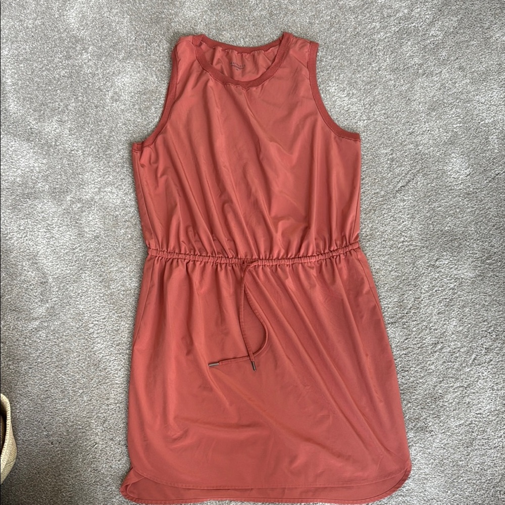 Athleta Rust Red Crewneck Top